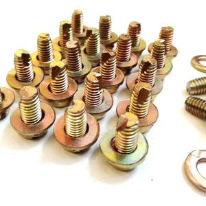 TORNILLOS PARA TOLVAS DE MOTOR PARA VW SEDAN VOCHO Y VW COMBI (22 Piezas)