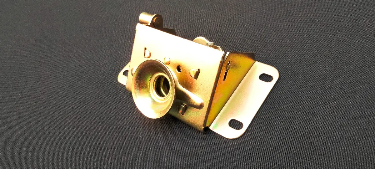 CONTRA CHAPA DE COFRE PARA VW SEDAN VOCHO