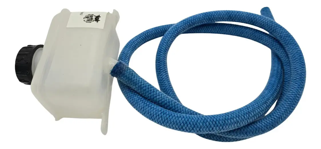 KIT DE DEPOSITO DE LIQUIDO DE FRENOS Y MANGUERA AZUL PARA VW SEDAN VOCHO - Image 3