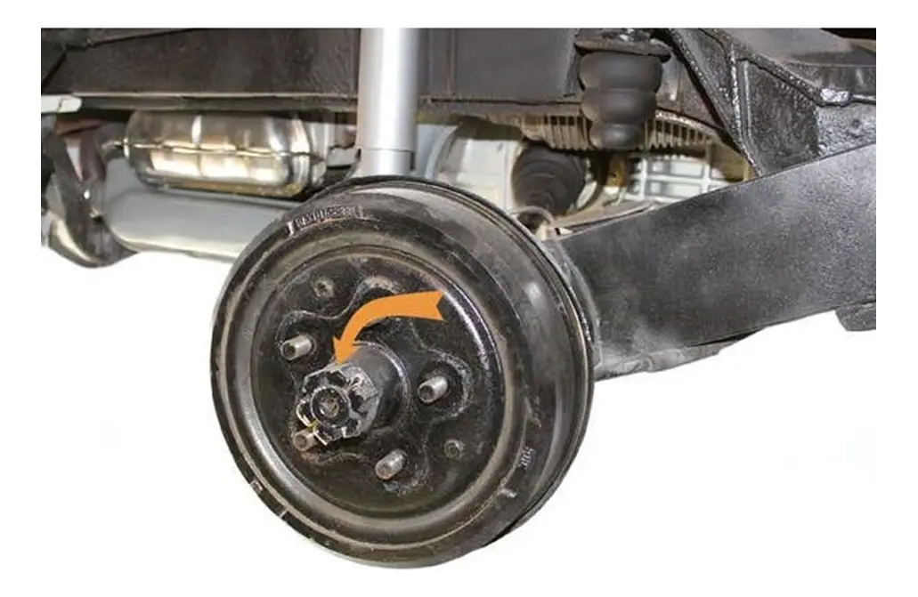 PAR DE TUERCAS CASTILLO TRASERAS CON CHAVETAS PARA VW COMBI - Image 3