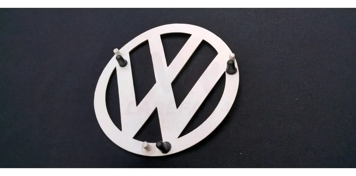 EMBLEMA DE PLÁSTICO BLANCO PARA FRENTE DE COMBI - Image 4