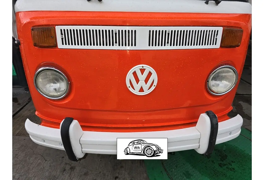 EMBLEMA DE PLÁSTICO BLANCO PARA FRENTE DE COMBI - Image 5