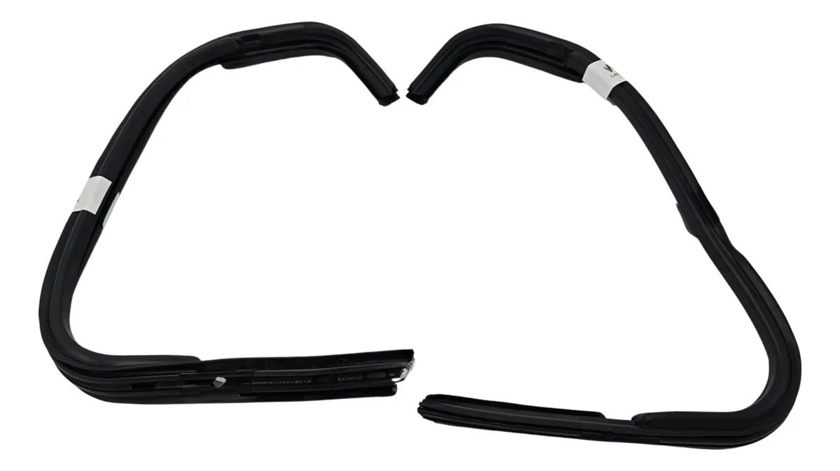 PAR DE HULES DE EMPAQUE PARA ALETAS (L-R) DE VW COMBI - Image 3