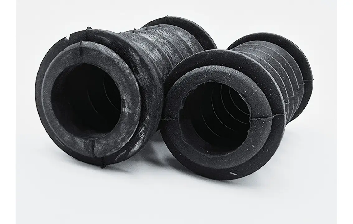 PAR DE GOMAS GUSANO PASACABLE PARA PUERTA DE VW SEDAN VOCHO - Image 3