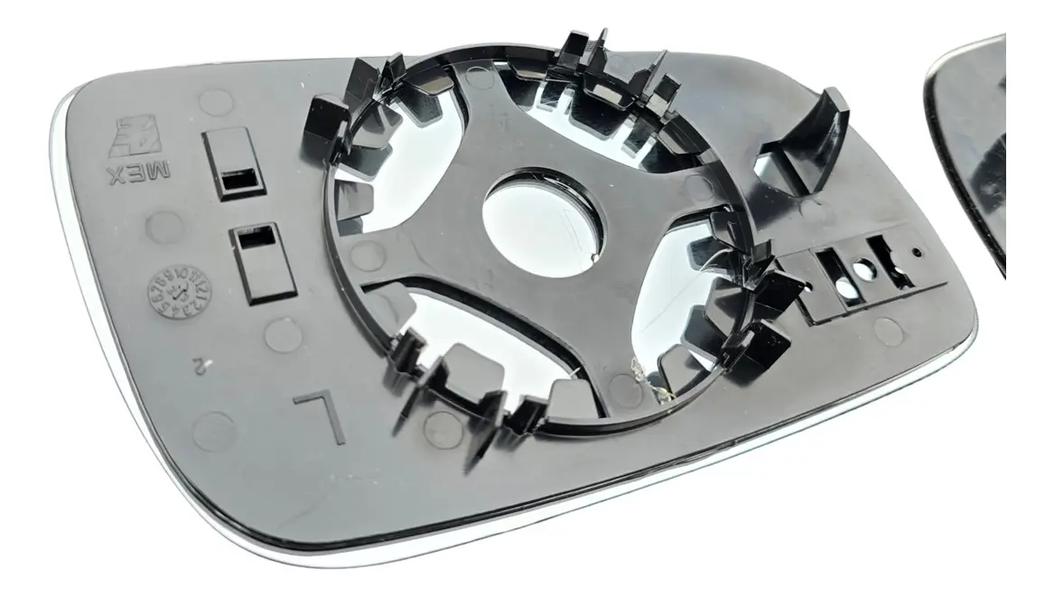 KIT DE LUNAS (IZQUIERDO Y DERECHO) CROMADAS SIN CALEFACCIÓN PARA GOLF Y JETTA A4 CON CALIDAD OEM - Image 4