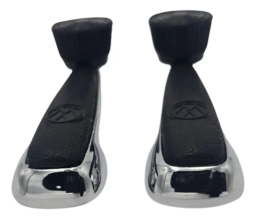PAR DE MANIJAS DE ELEVADOR DEPORTIVA CON LOGO PARA VW SEDAN VOCHO Y VW COMBI - Image 4